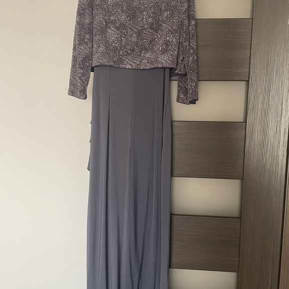 Alex Evenings Petite Formal/Evening Dress - Picture 4 of 6